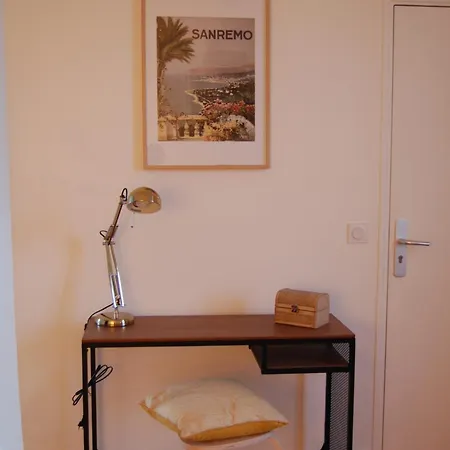 Apartment F2 Au 2 Eme Etage
