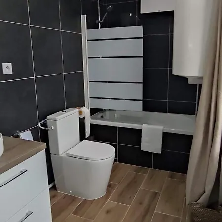 Apartment F2 Au 2 Eme Etage Poissy